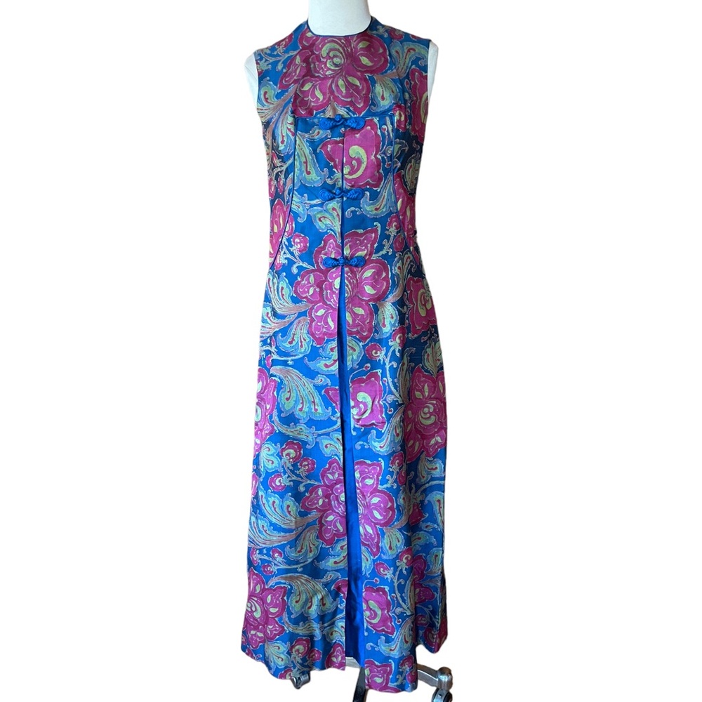 1960s Bangkok Skylight Floral 100% Silk Thai‎ Maxi Dress